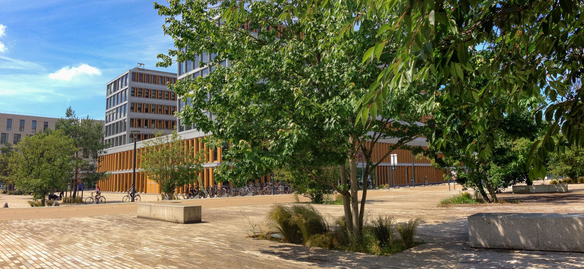 Parvis de l'Hôtel de Communauté