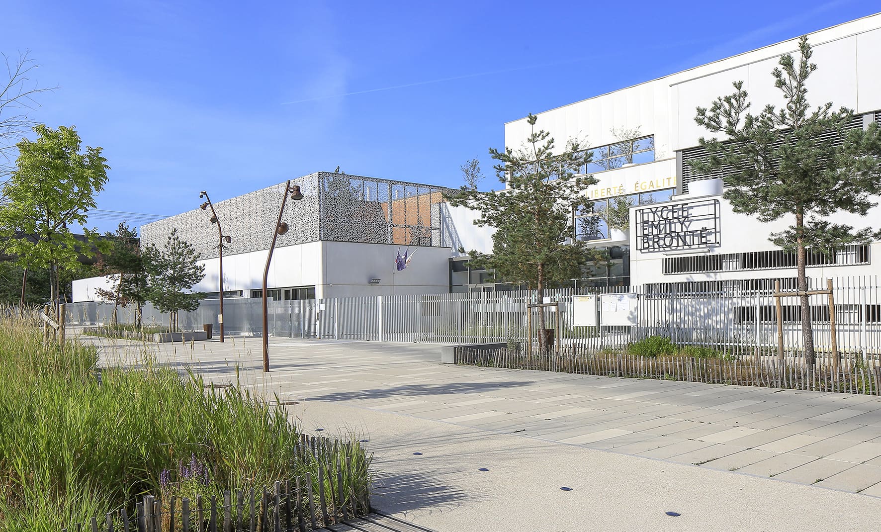 Lycée Emily Brontë