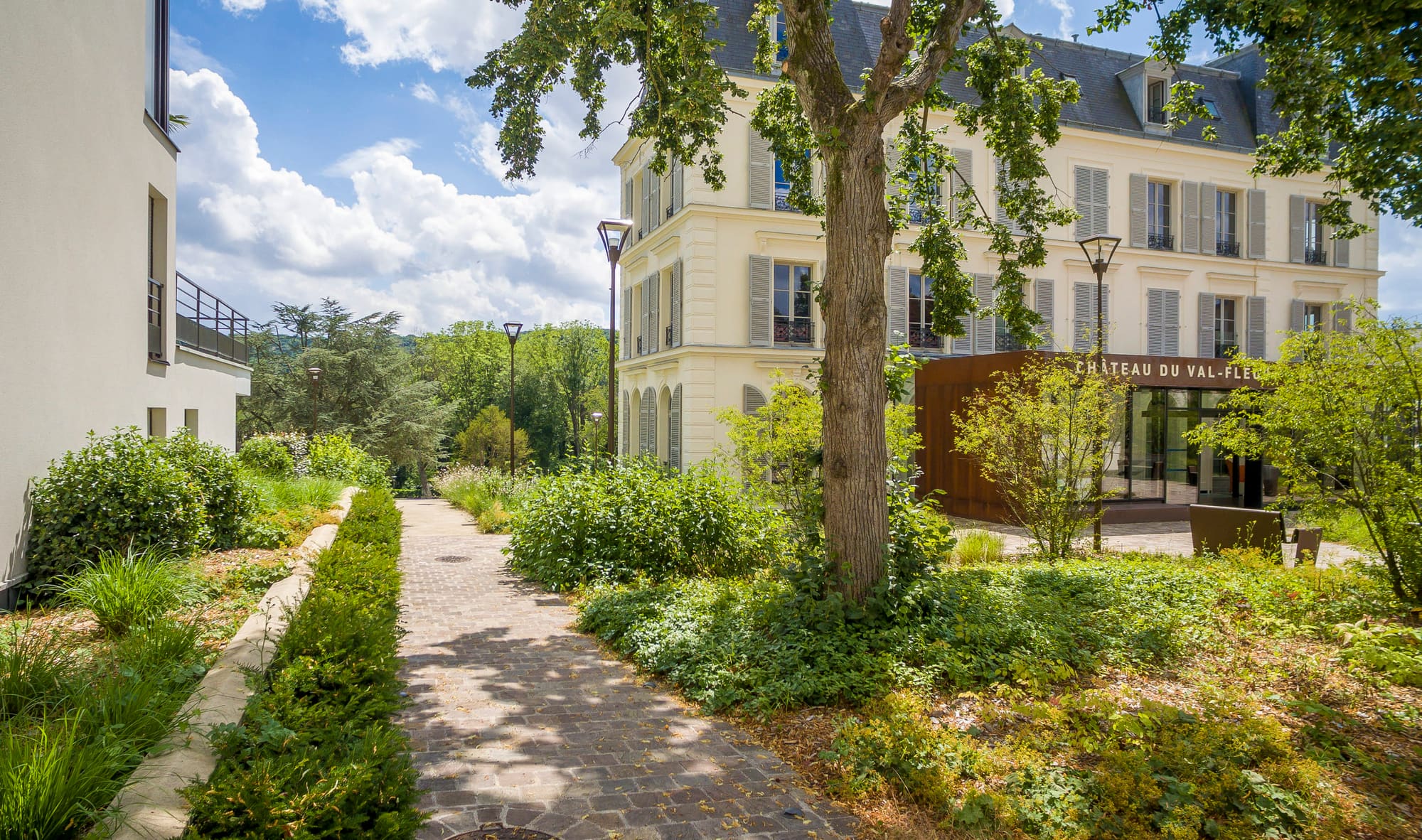 Place du Château du Val Fleury